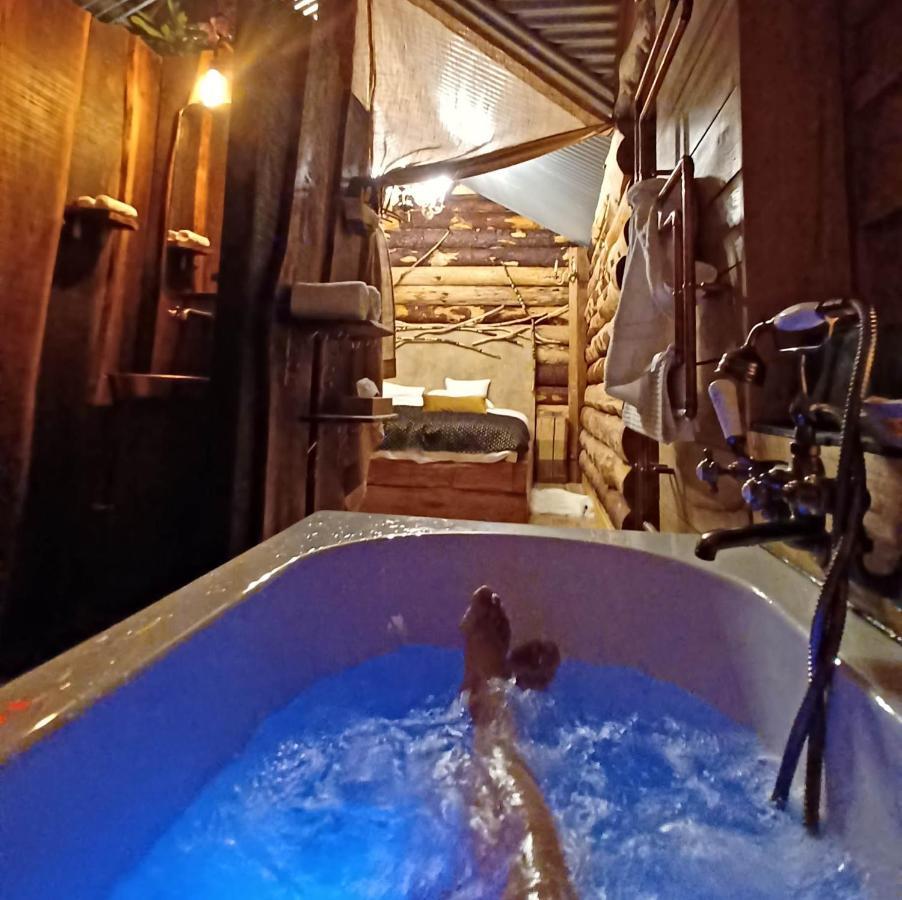 La Cabane Du Coing Vise Exterior photo